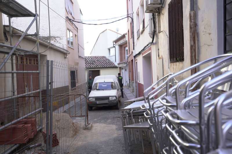 Furgoneta abandonada por el conocido como Rambo de Requena tras herir de bala en la provincia de Teruel a un guardia civil. EFE/Antonio GarcÃ­a/Archivo

