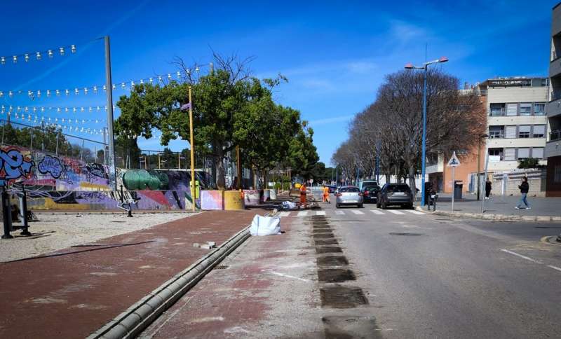 Torrent busca facilitar el aparcamiento en la Alameda Reina Sof�a. EPDA