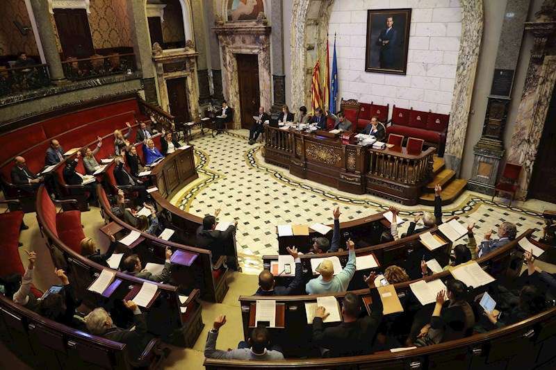 Imagen de archivo de un pleno del Ayuntamiento de Valencia. EPDA