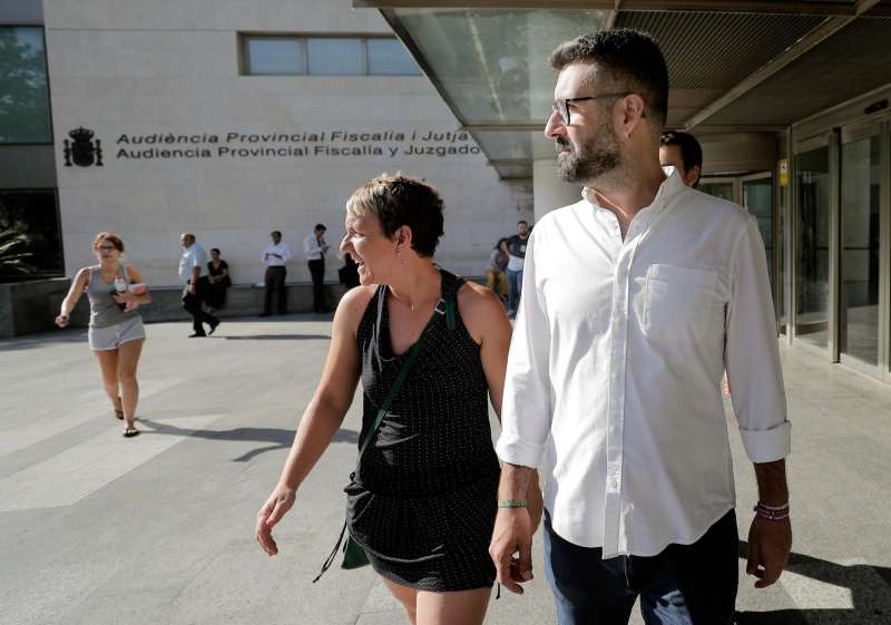 Imagen de archivo del concejal del Ayuntamiento de Valéncia Pere Fuset a su llegada a la Ciudad de la Justicia. EFE/Manuel Bruque
