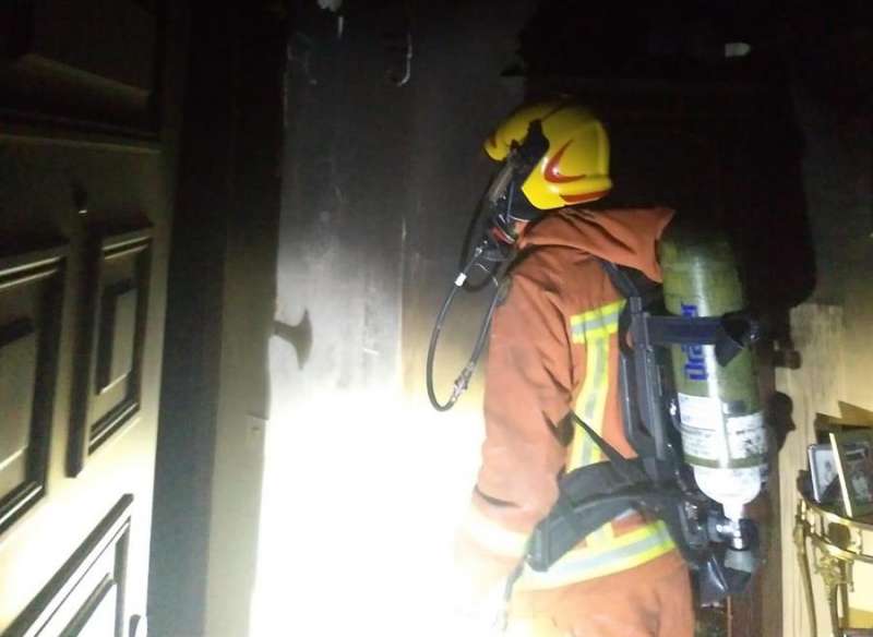 Imagen del incendio de la vivienda de Beniparrell facilitada por el Consorcio provincial de Bombero