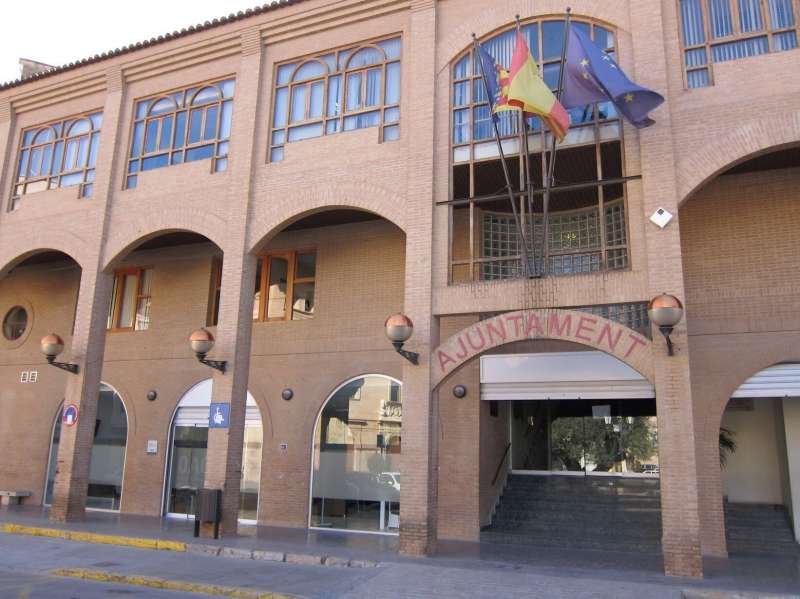 Fachada del ayuntamiento de Llria. EPDA
