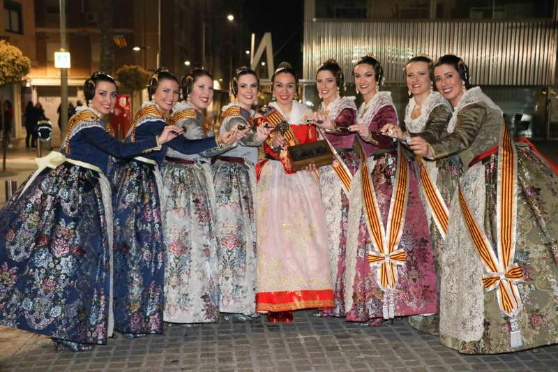 Fallera Major amb la seua Cort d Fallera Major amb la seua Cort d