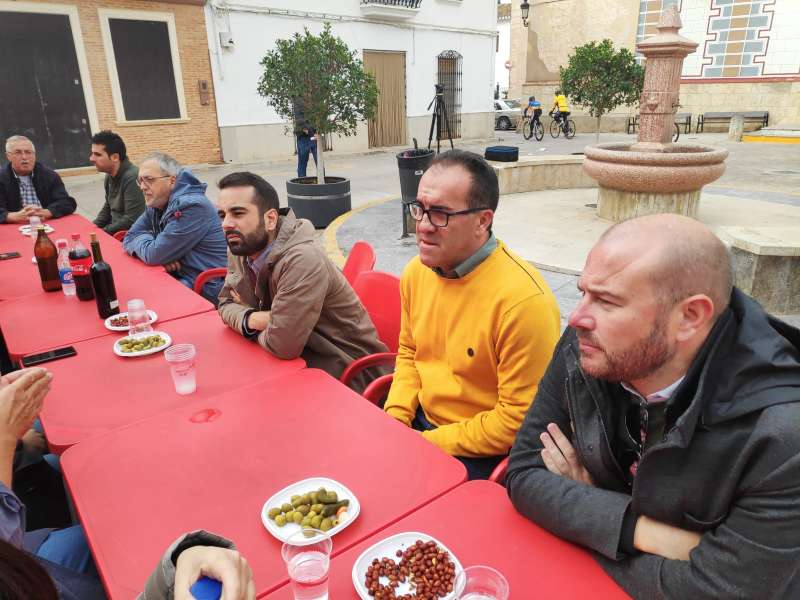 Muñoz, Herrera y Gaspar en el almuerzo socialista. EPDA