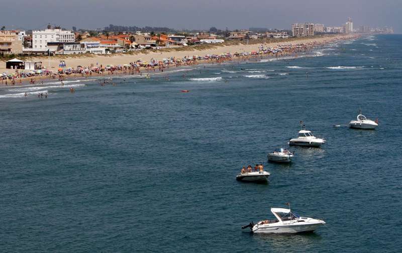 Imagen de la playa de Cullera  EFEJuan Carlos CrdenasArchivo
