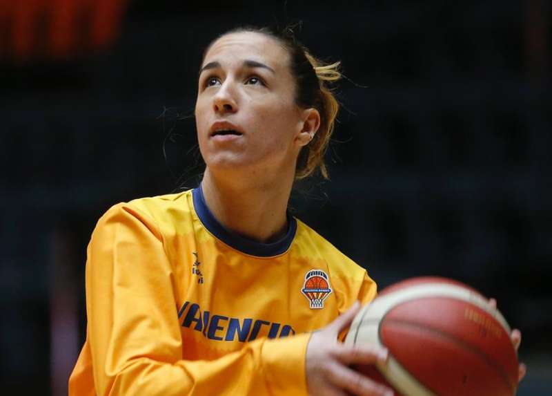 Queralt Casas./Miguel Ángel Polo (Valencia Basket)