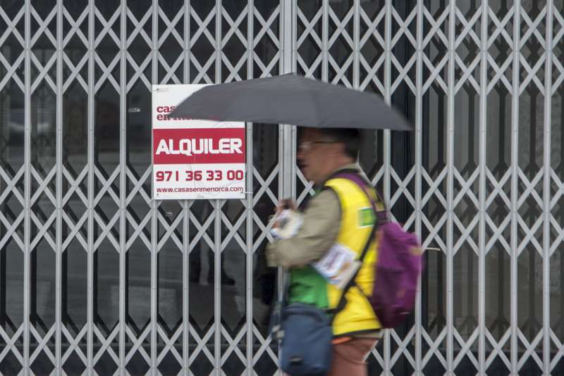 Un local en alquiler. EFE/ David Arquimbau Sintes/Archivo
