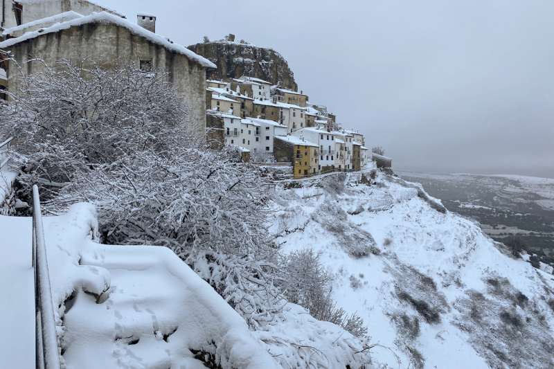 Imagen de archivo del municipio castellonense de Ares del Maestre nevado. EFE/Doménech Castelló
