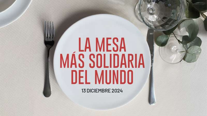 Imagen de la iniciativa solidaria que ha reunido a 400 chefs para cocinar 33 cenas solidarias simultáneas por la dana. EFE
