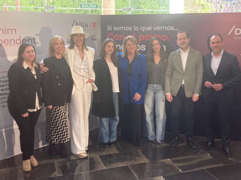 Imagen de los organizadores del "Plan de prevención del uso de la pornografía entre los adolescentes". / EPDA