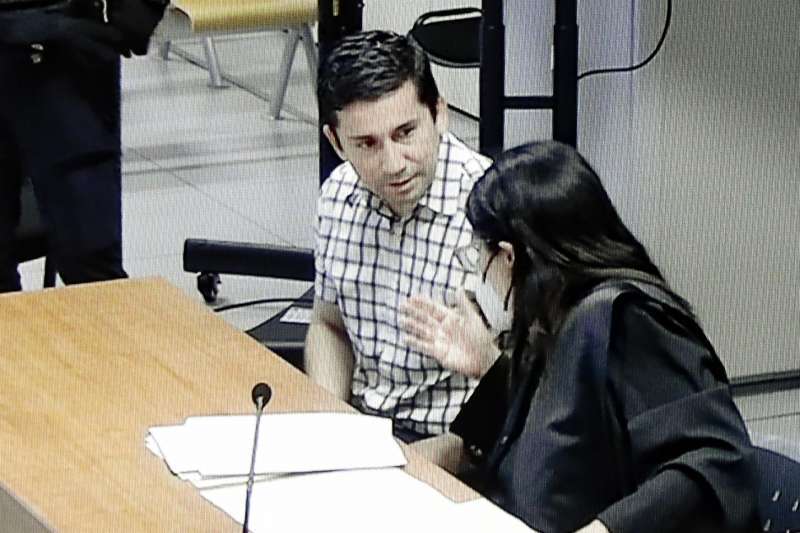 Jorge Ignacio Palma, junto a su abogada, María Herrera, durante el juicio por el asesinato de Marta Calvo y otras dos mujeres. EFE/Ana Escobar/Archivo