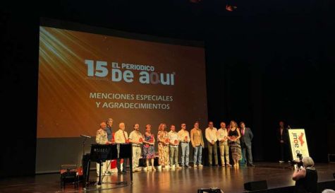 Menciones especiales y agradecimientos en la Gala del 15 Aniversario de El Periódico de Aquí. /EPDA