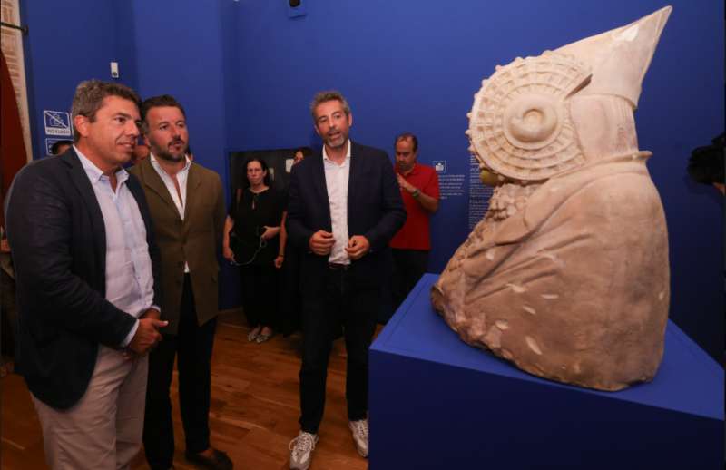 Carlos Mazón en la exhibición de las obras | GVA