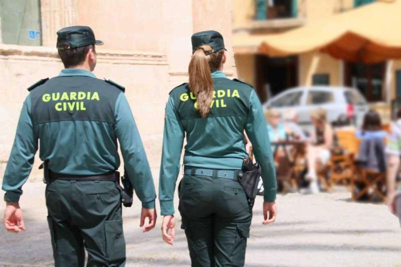 Imagen de archivo de una pareja ed la Guardia Civil./EPDA