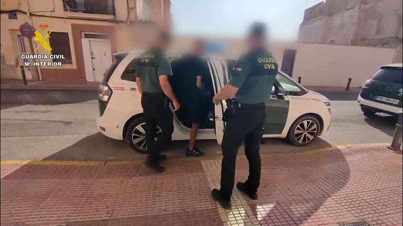 La Guardia Civil detiene al autor de una oleada de robos en Mutxamel y San Juan. EFE/Guardia Civil