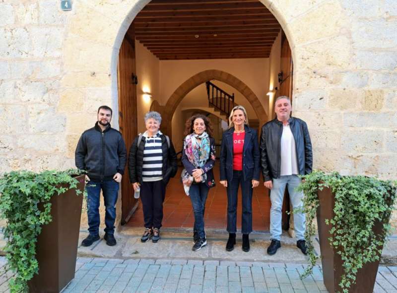 Susana Fabregat ha visitado los municipios de Sant Mateu y Càlig./EPDA