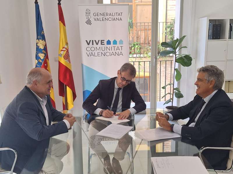 Reunión para la cesión de las parcelas acordadas. / EPDA