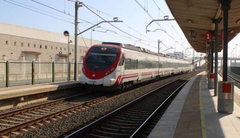 Imagen de archivo de un tren de Renfe. / EPDA
