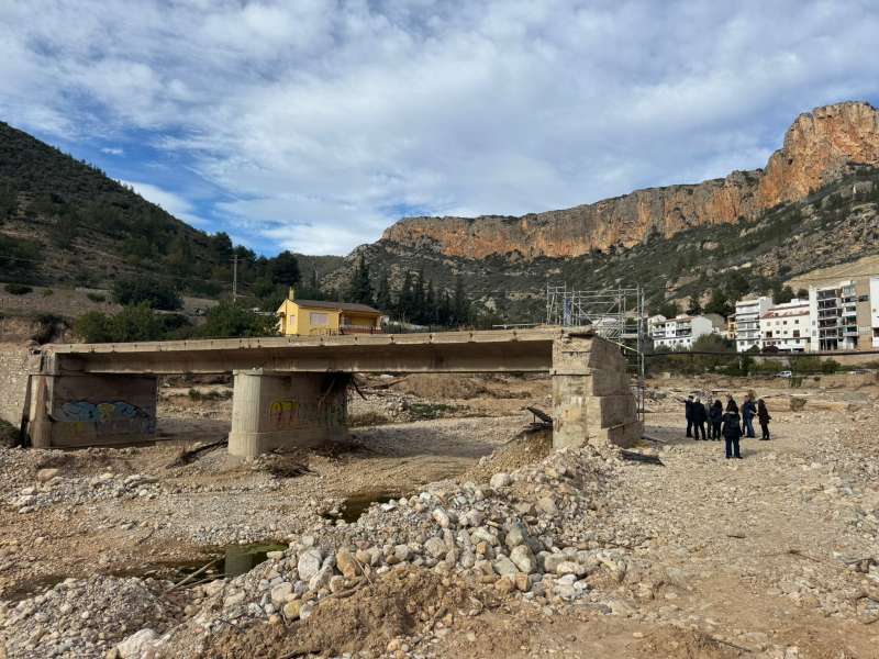 Uno de los puentes dañados por la dana en Sot de Chera. / EPDA
