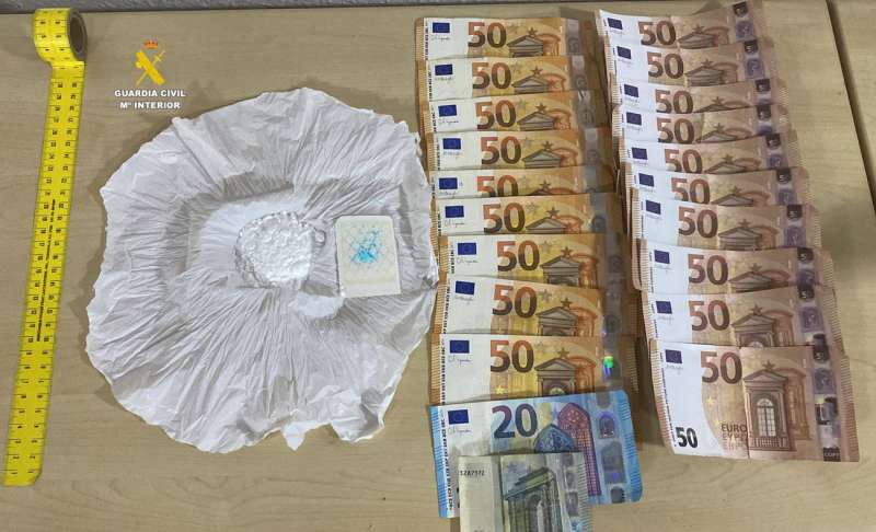 Material incautado por las autoridades. EFE/Guardia Civil