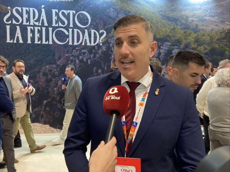 L"alcalde de Cullera, Jordi Mayor, a Fitur./RAÚL LILAO