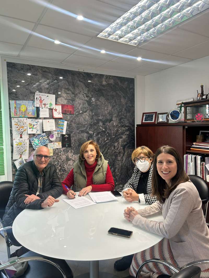 Renuncia Lola Celda. / EPDA