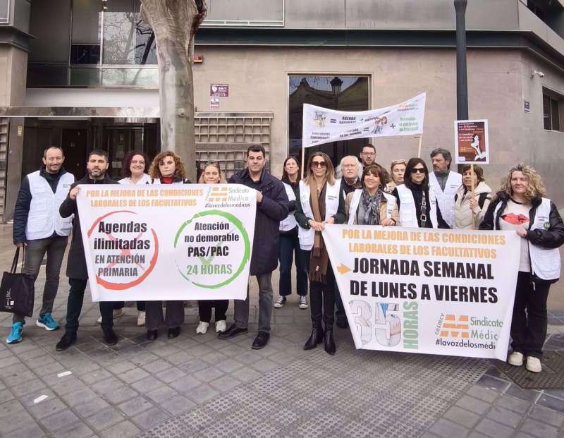 Momento de la protesta, en una imagen facilitada por los sindicatos a EFE.
