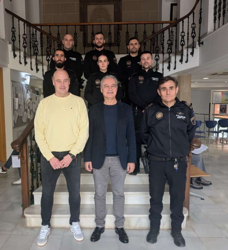 Nuevos agentes de la Policía Local de Utiel. / EPDA