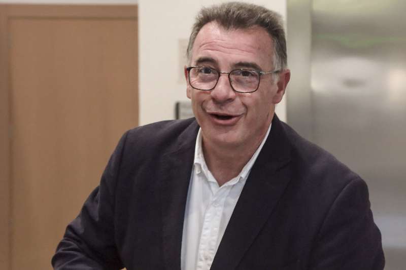 El subsecretario de la Conselleria de Justicia e Interior hasta diciembre de 2025, Ricardo Garcia Garcia, declara como testigo ante la jueza de la dana por las consultas telefónicas que se hicieron a la Abogacía sobre la posibilidad de confinar a la población, en los juzgados de Catarroja, Valencia este jueves. EFE/EFETV