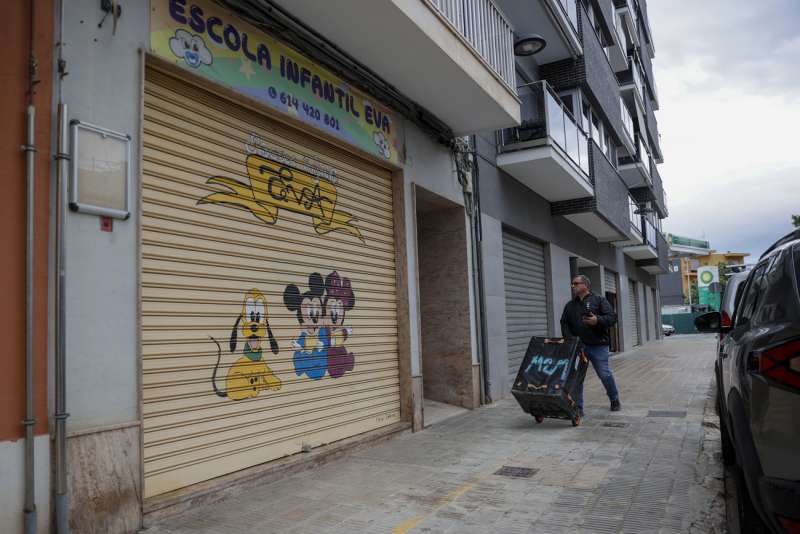 Vista general de la guardería del municipio valenciano de Algemesí cuya directora ha sido detenida por la Policía Nacional como supuesta autora de un delito de maltrato habitual y otro continuado de vejaciones a los menores del centro. EFE/Manuel Bruque/Archivo