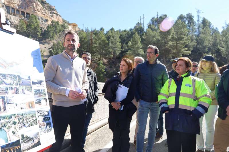 Visita te?cnica al antiguo tramo en Contreras. / EPDA 