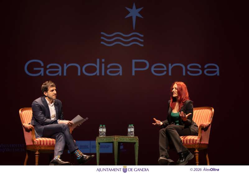 La astronauta e investigadora Sara García Alonso, en el ciclo ?Gandia Pensa?. / EPDA
