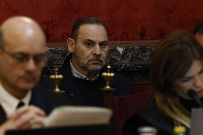 El exministro Jose Luis Ábalos durante la audiencia preliminar en el Tribunal Supremo en una imagen de archivo. EFE/ JJ Guillén
