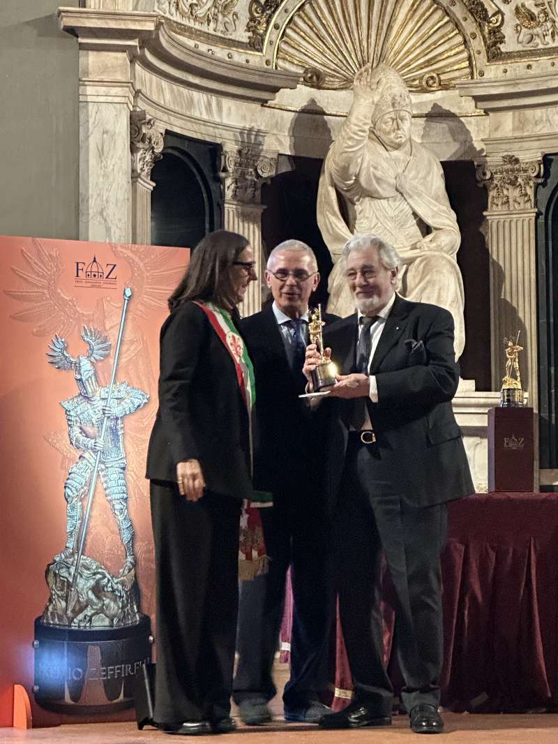 Plácido Domingo recibe el Premio Zeffirelli. / EPDA