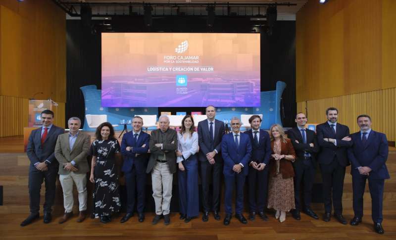 Expertos reunidos en el foro Cajamar./ EPDA