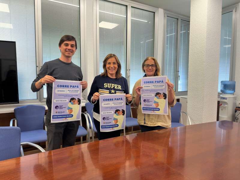 Presentación del cartel de la nueva edición de la Corre Papá de Benicàssim. / EPDA 