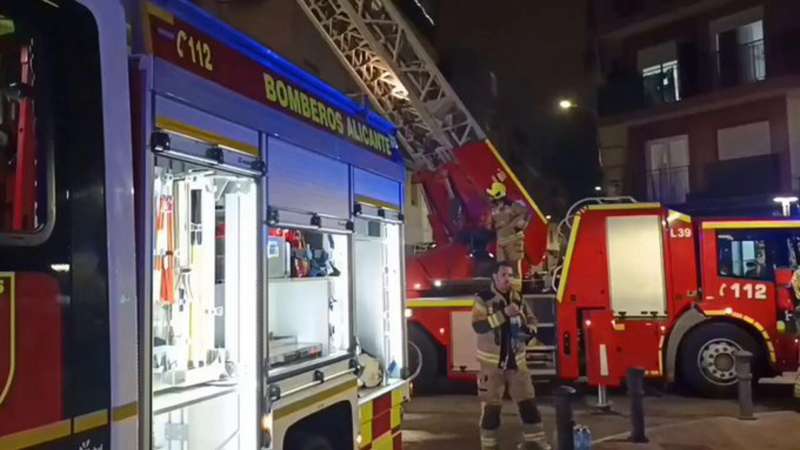 Bomberos de Alicante en una imagen de archivo. /EFE