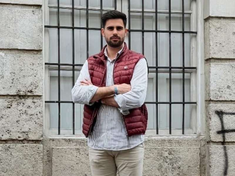 El presidente de las juventudes de Lo Rat Penat, Ivan Alcañiz. / EPDA