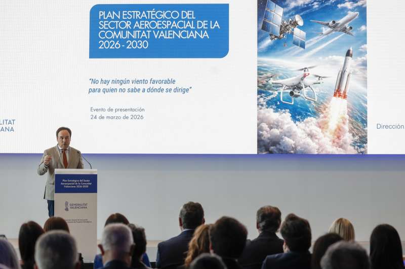 El president de la Generalitat, Juanfran Pérez Llorca, asiste a la presentación del Plan Estratégico del Sector Aeroespacial de la Comunitat Valenciana 2026-2030. EFE/Manuel Bruque
