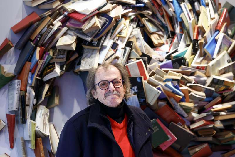 El poeta y narrador valenciano Josep Piera, en una imagen tomada el año pasado. EFE/Quique García/Archivo

