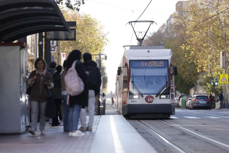 Imagen de archivo de un tranvía de Metrovalencia. EFE/ Kai Forsterling /Archivo
