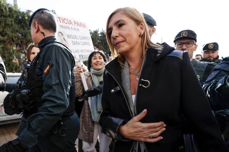 En la imagen la exconsellera Salomé Pradas a su salida de los juzgados el pasado 12 de enero. EFE/Manuel Bruque
