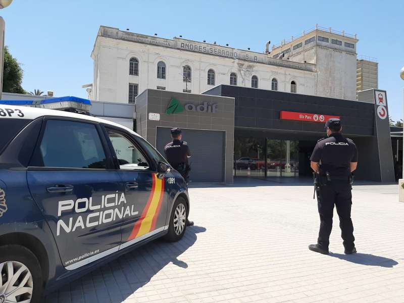 Imagen cedida por la Policía Nacional de un coche policial . EFE/Policía Nacional
