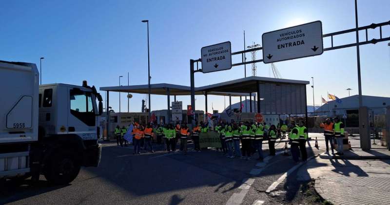 Protestas en el centro logístico de Toyota en Sagunt. / EPDA Protestas en el centro logístico de Toyota en Sagunt. / EPDA