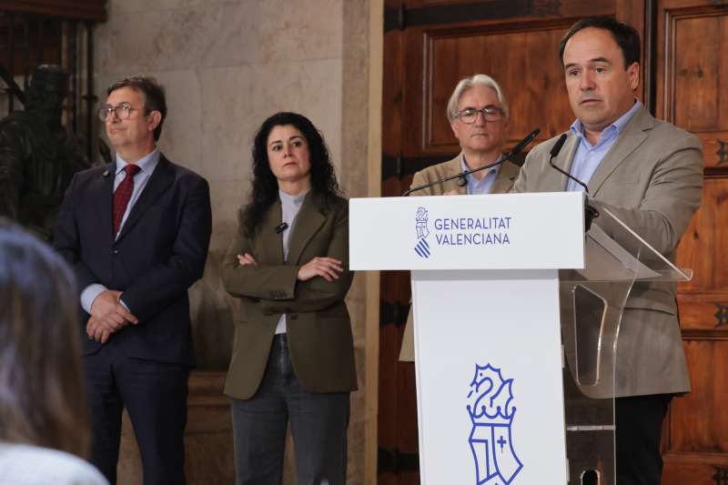 El president de la Generalitat, Juanfran Pérez Llorca, anuncia más de 421 millones de euros en medidas destinadas a familias y empresas ante la Guerra de Irán. / EPDA