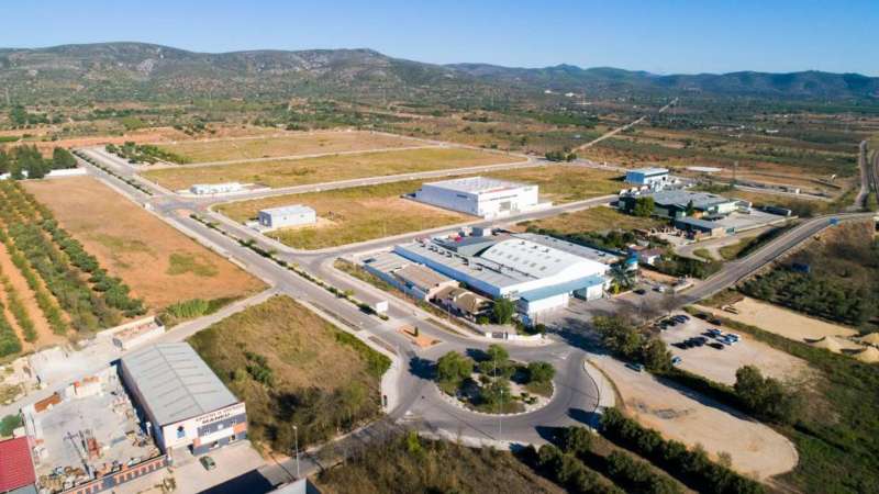El suelo industrial en el parque empresarial El Campaner, en Alcalà de Xivert. / EPDA