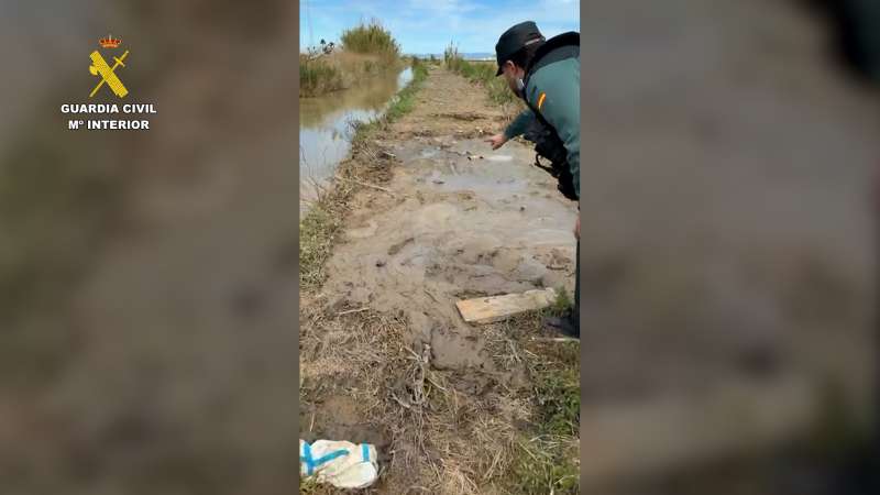 Imagen del rescate de la Guardia Civil. / EPDA