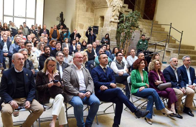 Presentación del programa Gestifoc en la Diputación de Valencia, con presencia de alcaldes y alcaldesas del Camp de Túria, la Serranía y el Rincón de Ademuz. /ABULAILA