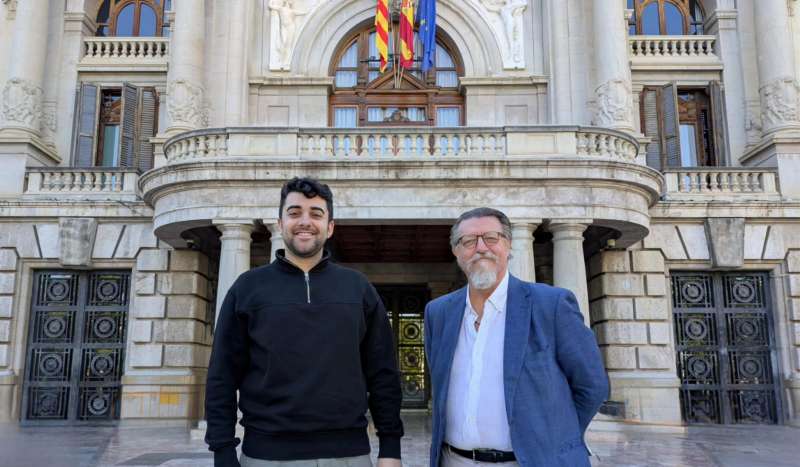 De izquierda a derecha: Diego León y Tono Fagoaga /EPDA