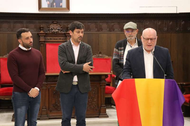 Sagunt rinde homenaje a Ulpiano Alonso, Mariano Agustí y Joaquín Villalba víctimas del régimen dictatorial franquista. / EPDA